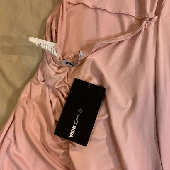 -NWT- Fashion Nova Blush Pink Flared Jumpsuit - Picture 9 of 16